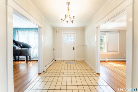 558 Ocean Avenue New London CT 06320