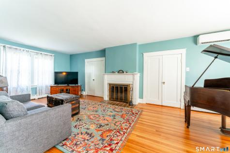 558 Ocean Avenue New London CT 06320