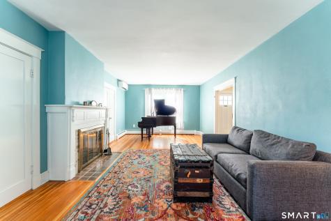 558 Ocean Avenue New London CT 06320