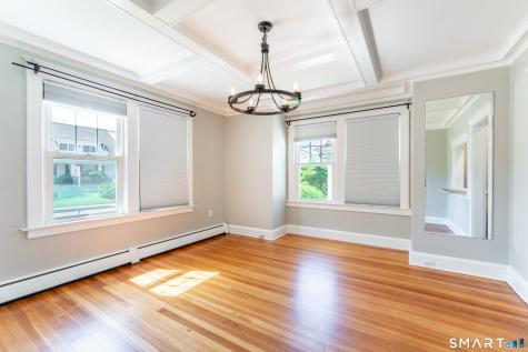 558 Ocean Avenue New London CT 06320
