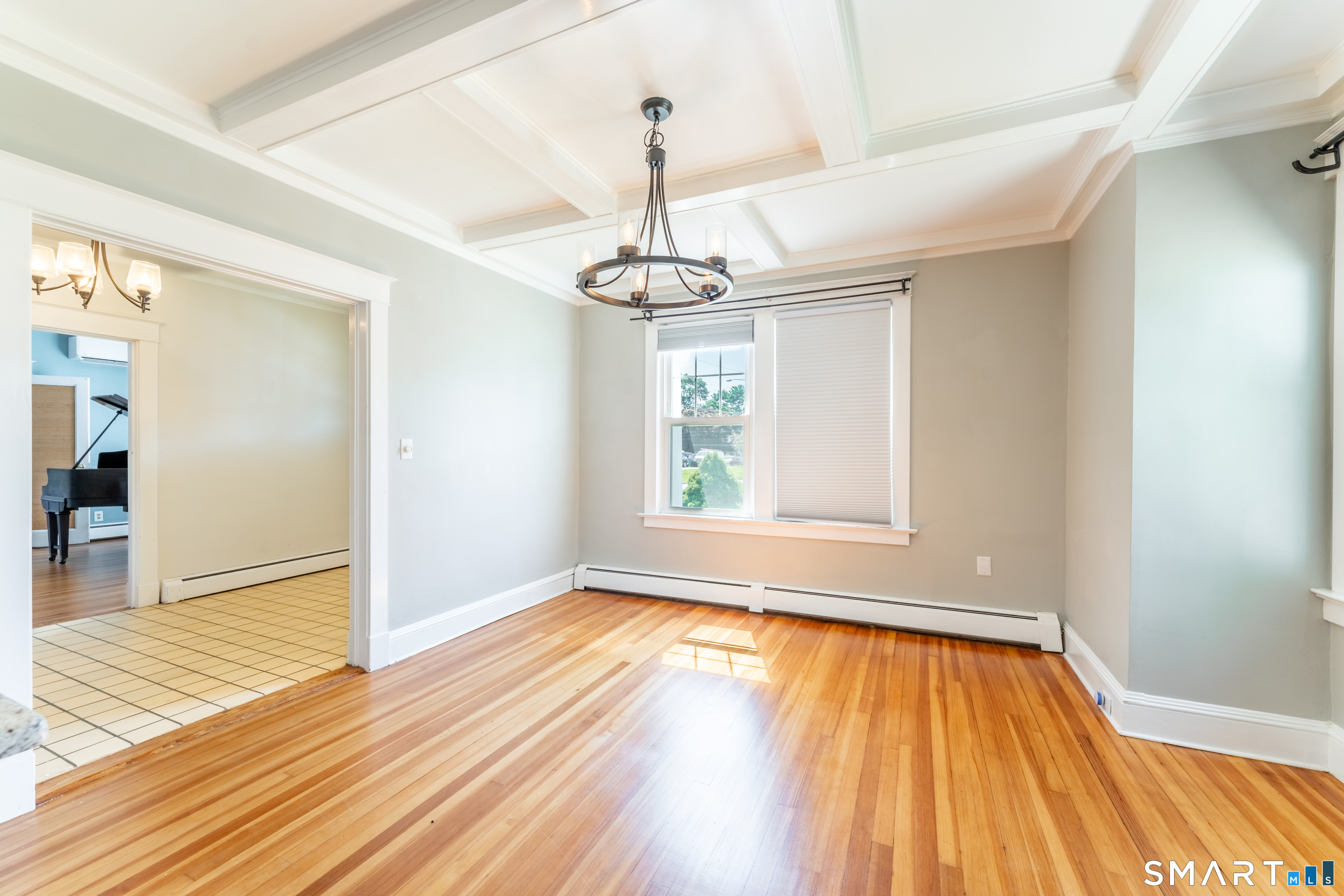 558 Ocean Avenue New London CT 06320