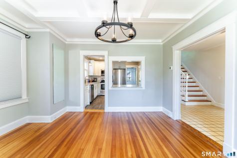 558 Ocean Avenue New London CT 06320