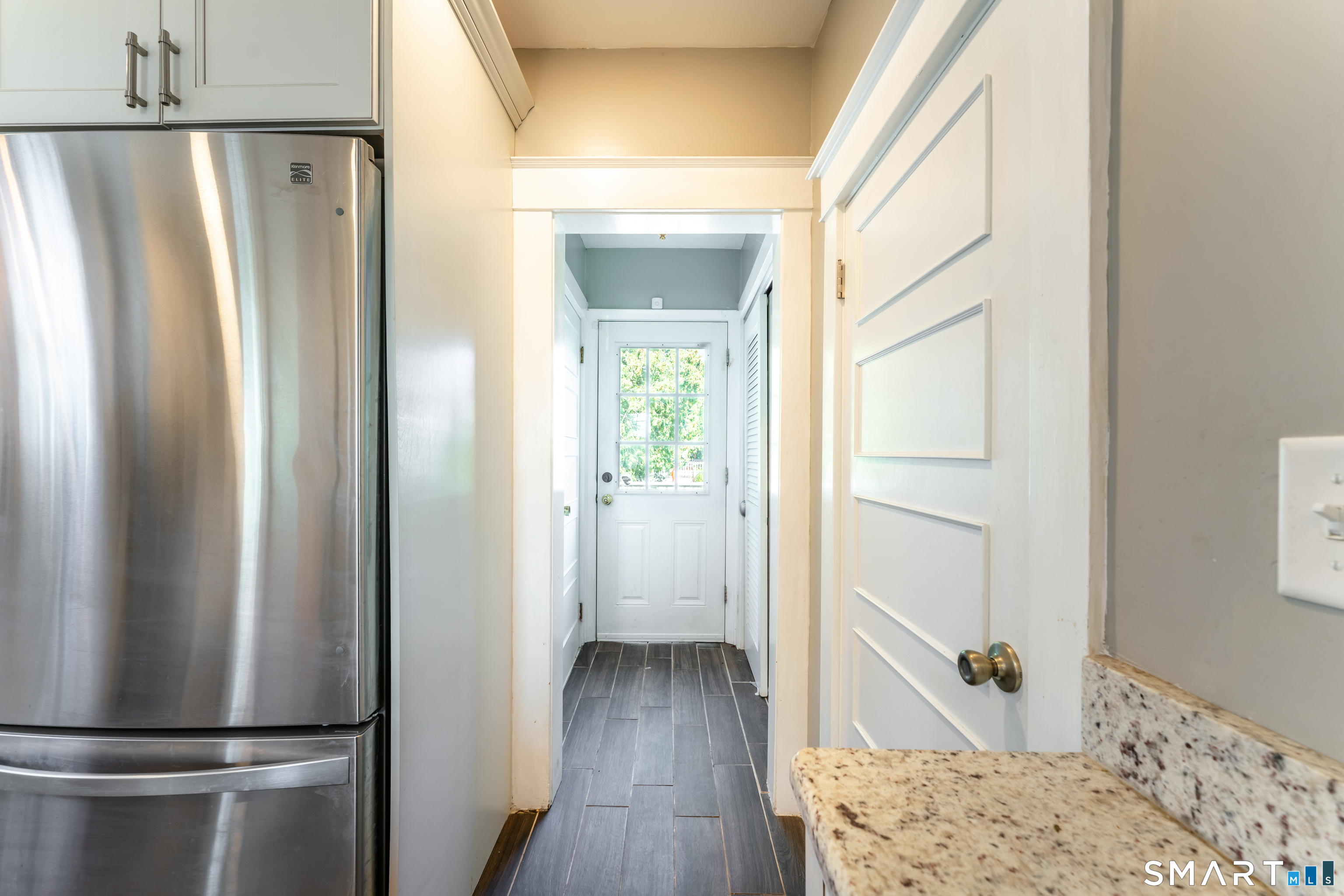 558 Ocean Avenue New London CT 06320