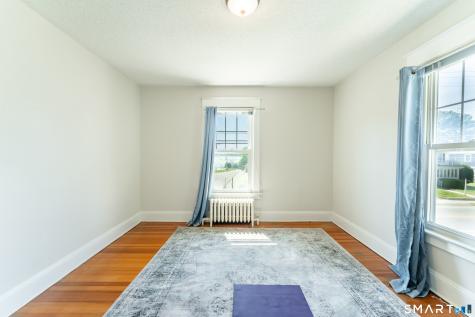 558 Ocean Avenue New London CT 06320