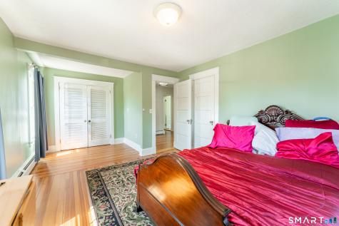 558 Ocean Avenue New London CT 06320