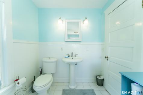 558 Ocean Avenue New London CT 06320