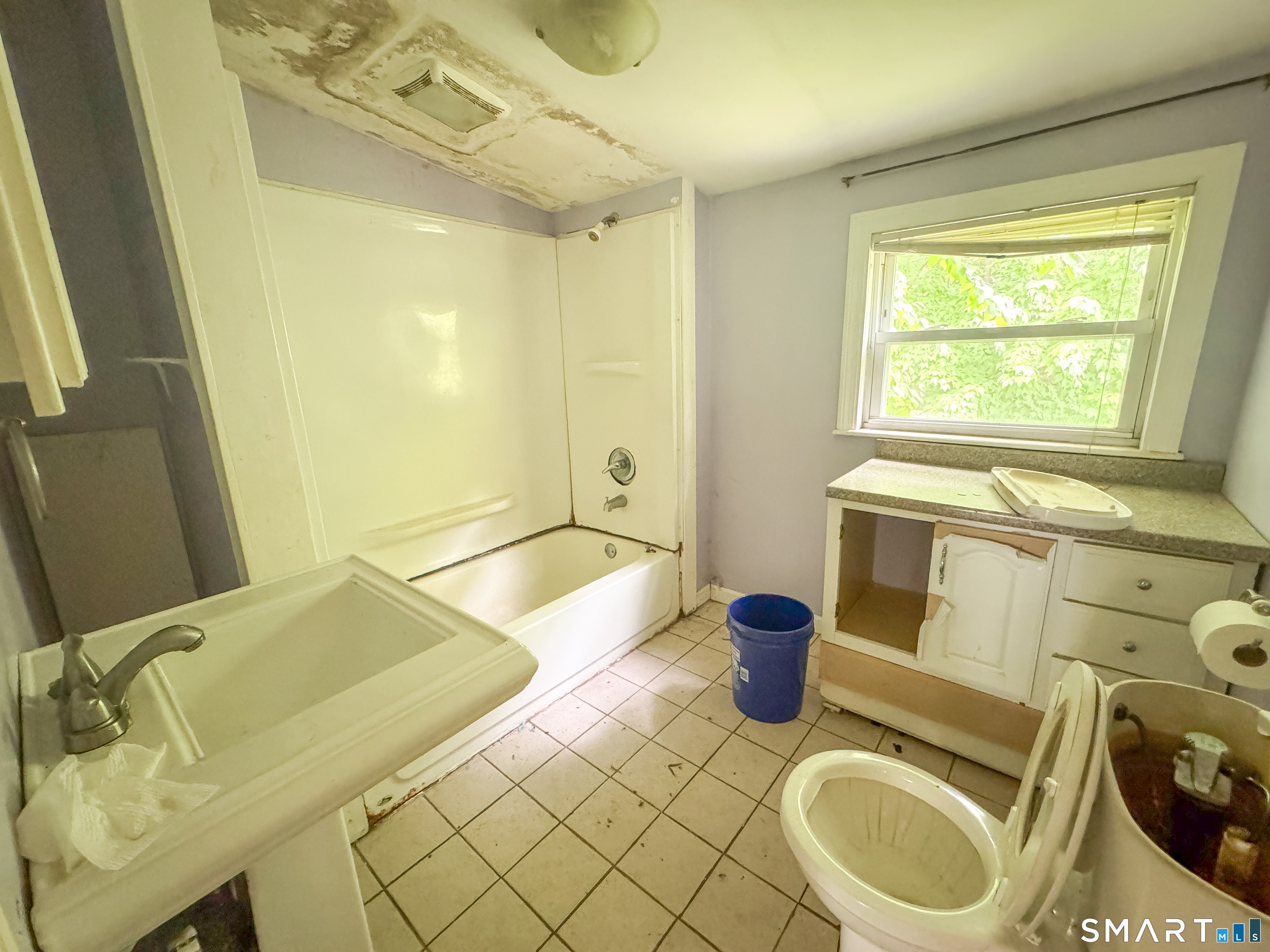 11 Brook Trail East Hampton CT 06424