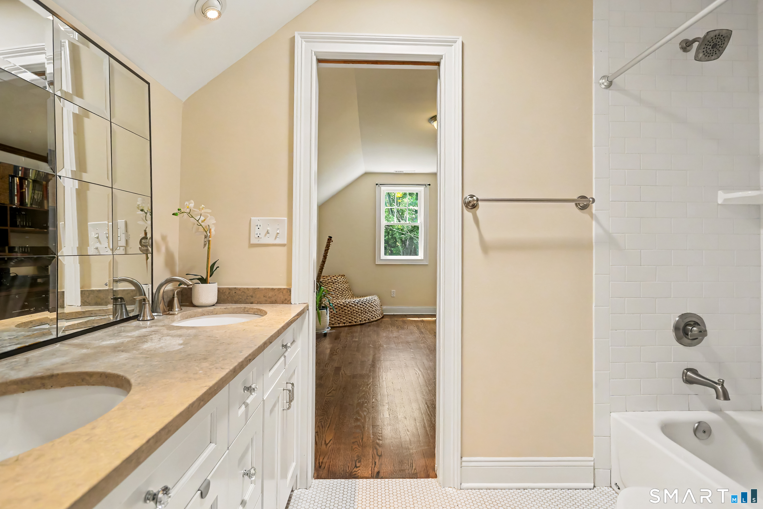 12 Cottage Place Trumbull CT 06611
