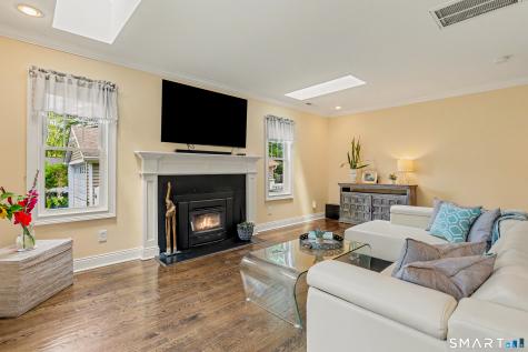 12 Cottage Place Trumbull CT 06611