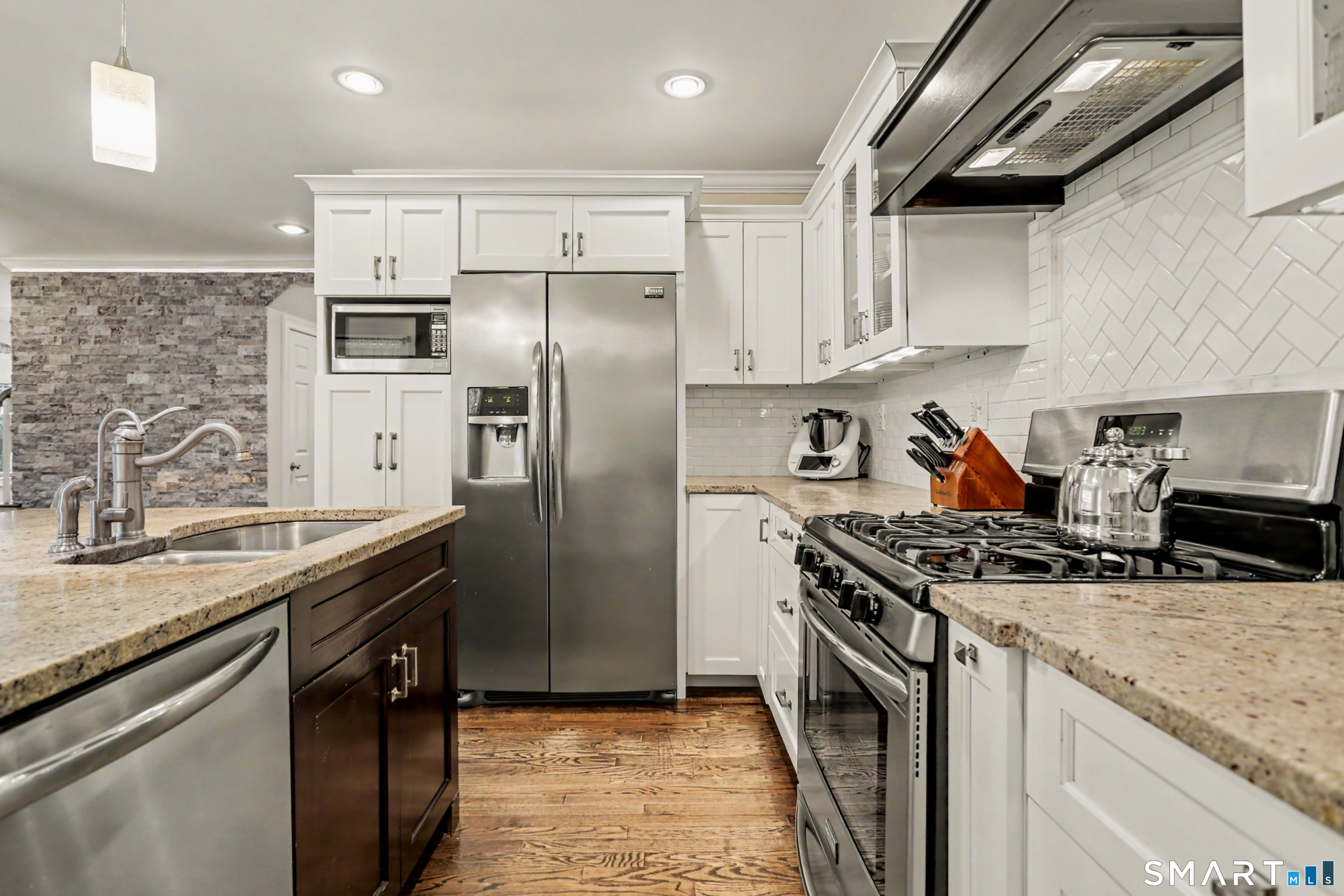 12 Cottage Place Trumbull CT 06611