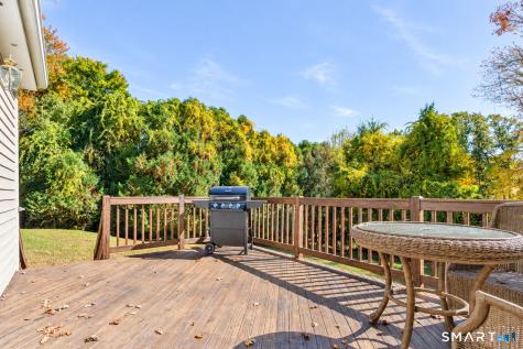 4 Hopewell Drive New Fairfield CT 06812