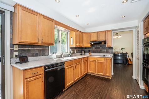 121 Shepard Drive Manchester CT 06040