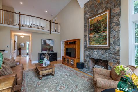 7 Louis Allan Drive Danbury CT 06811