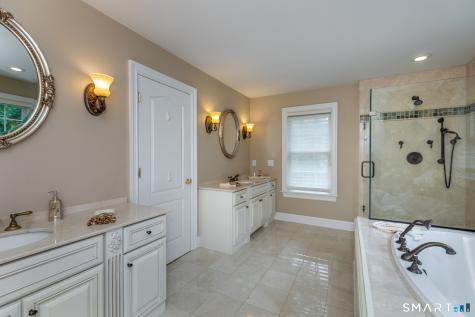 7 Louis Allan Drive Danbury CT 06811