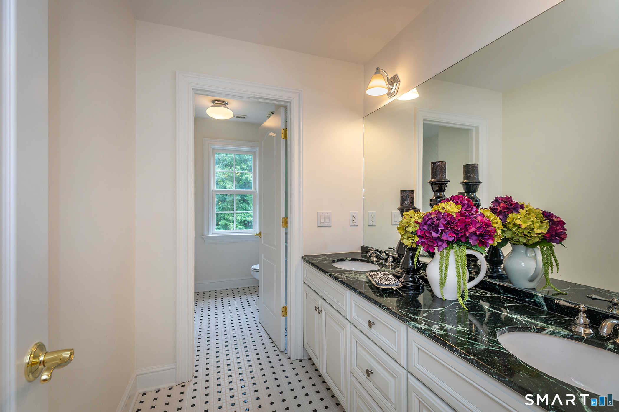 7 Louis Allan Drive Danbury CT 06811