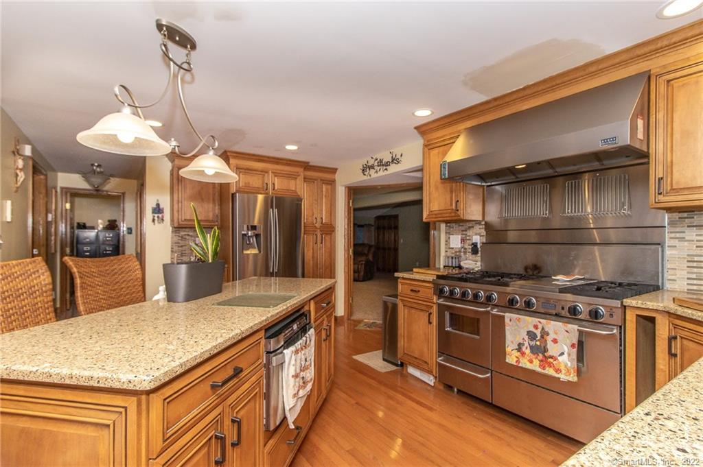 4 Duval Lane Plainville CT 06062