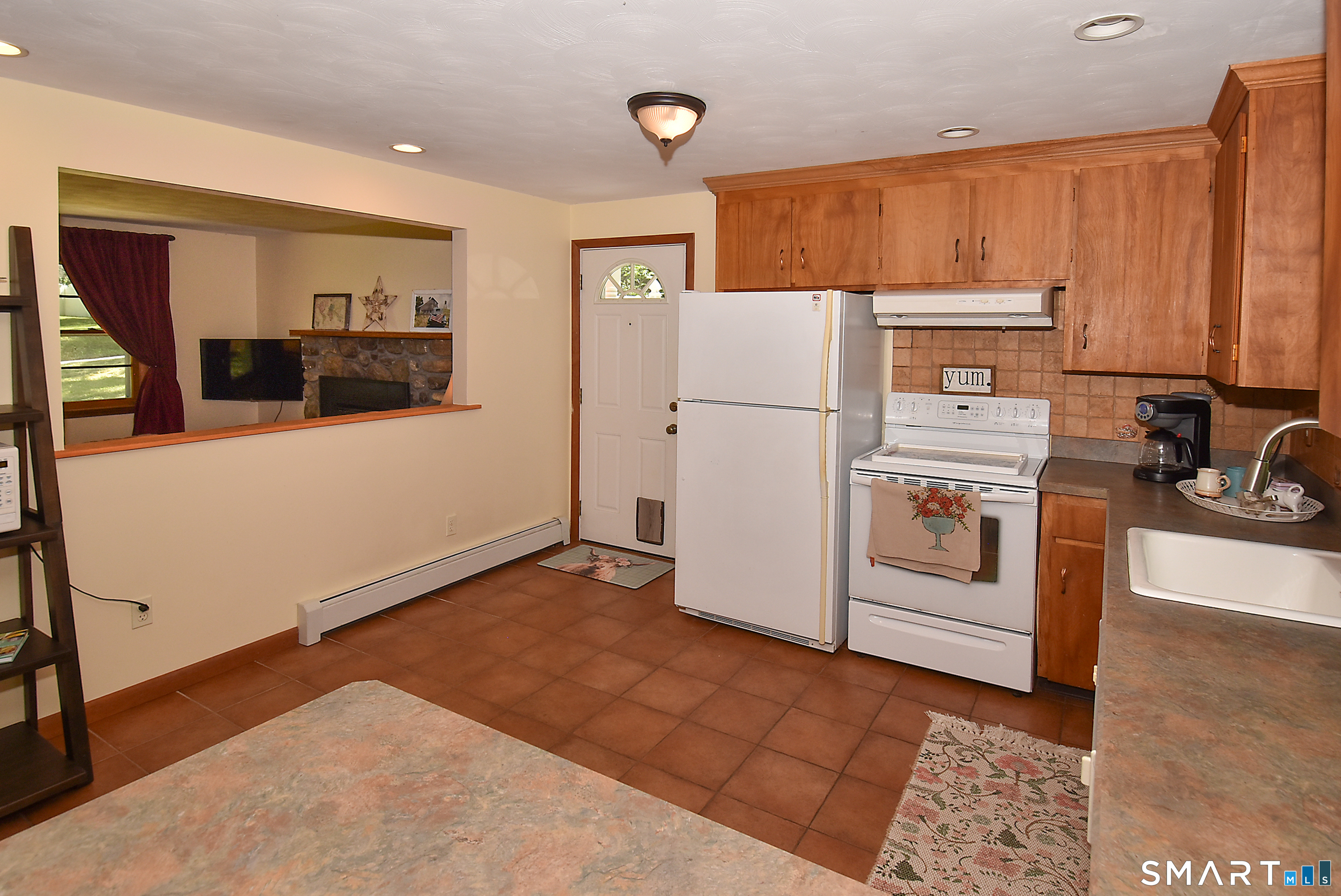 607 Old Post Road Tolland CT 06084