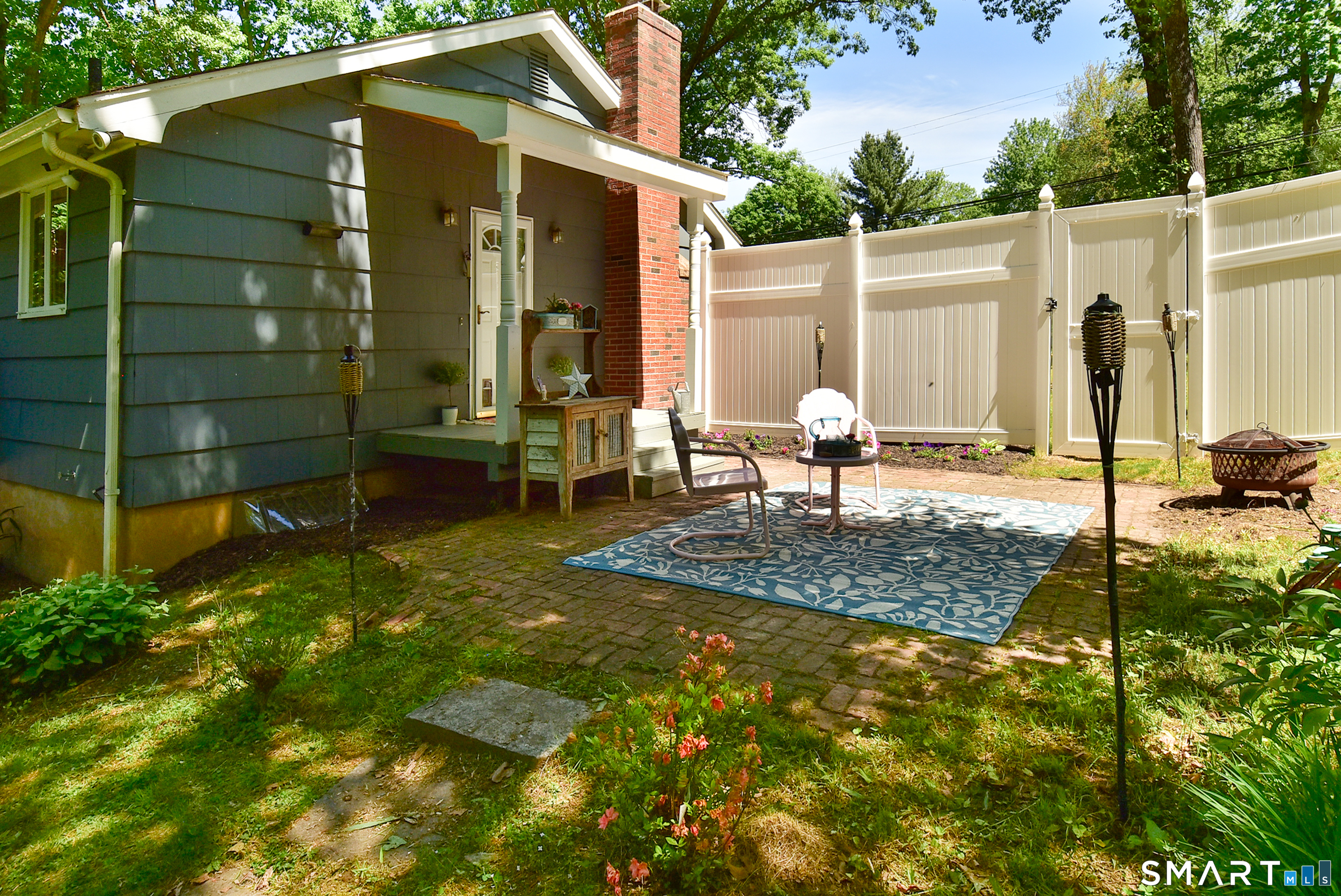 607 Old Post Road Tolland CT 06084