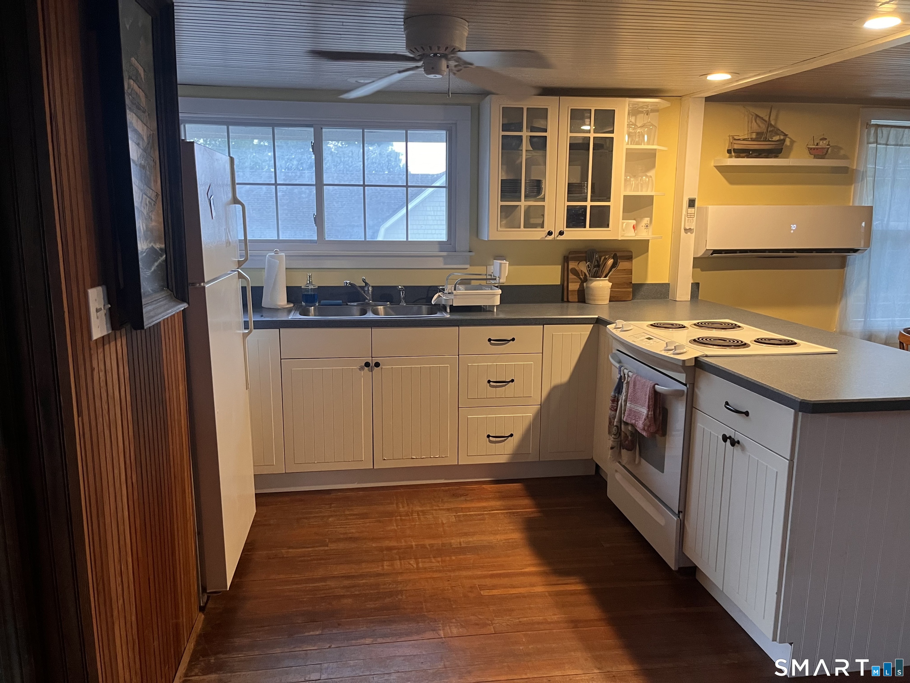 35 Nehantic Drive East Lyme CT 06333