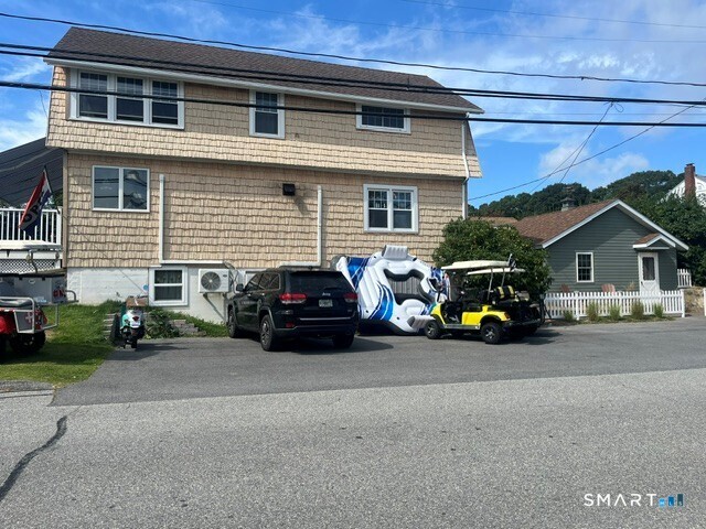 35 Nehantic Drive East Lyme CT 06333