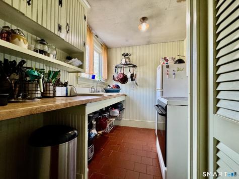 47 Central Pike Foster RI 02825