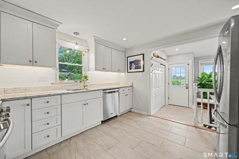 823 Oldfield Road Fairfield CT 06824
