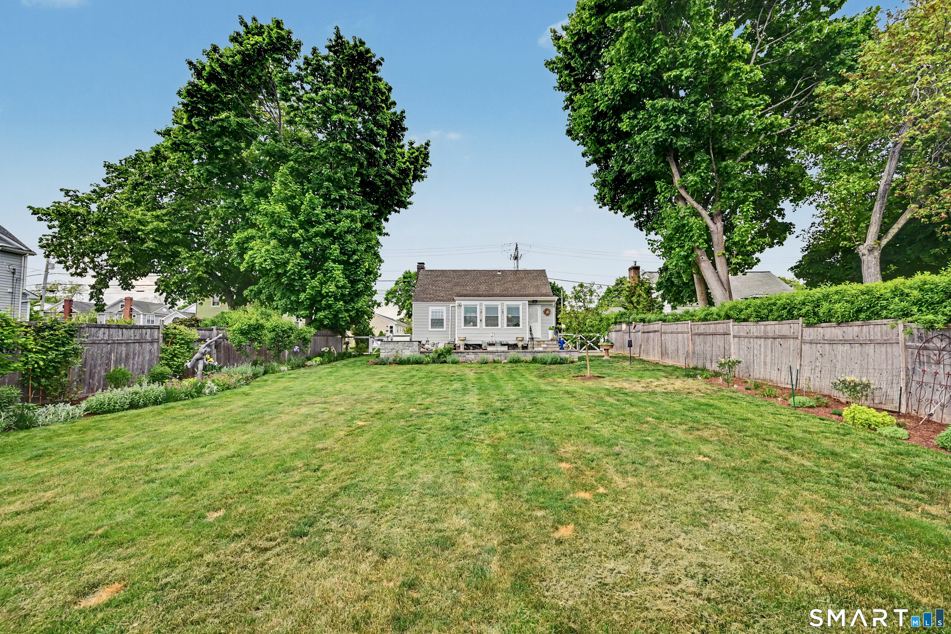 823 Oldfield Road Fairfield CT 06824