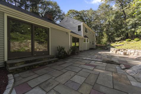 20 Ravenwood Drive Weston CT 06883