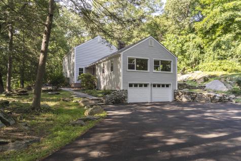 20 Ravenwood Drive Weston CT 06883