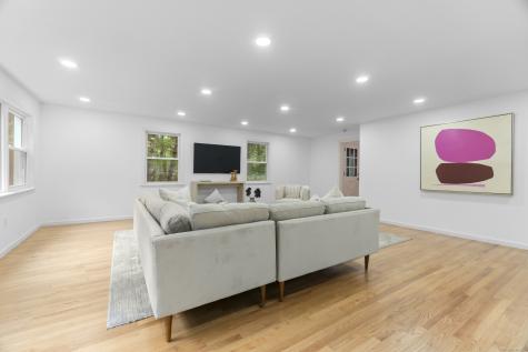 20 Ravenwood Drive Weston CT 06883