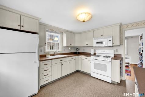 37 Chamberlain Road Wethersfield CT 06109