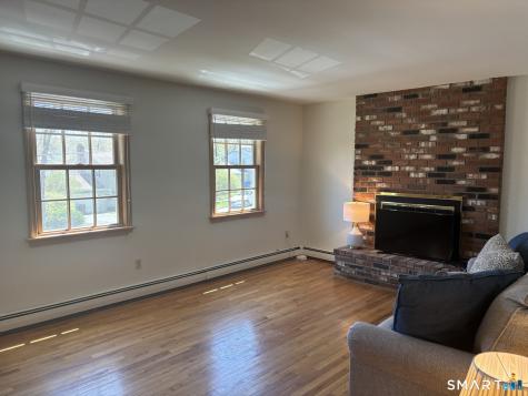 42 Ten Coat Lane Shelton CT 06484