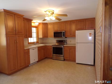 42 Ten Coat Lane Shelton CT 06484