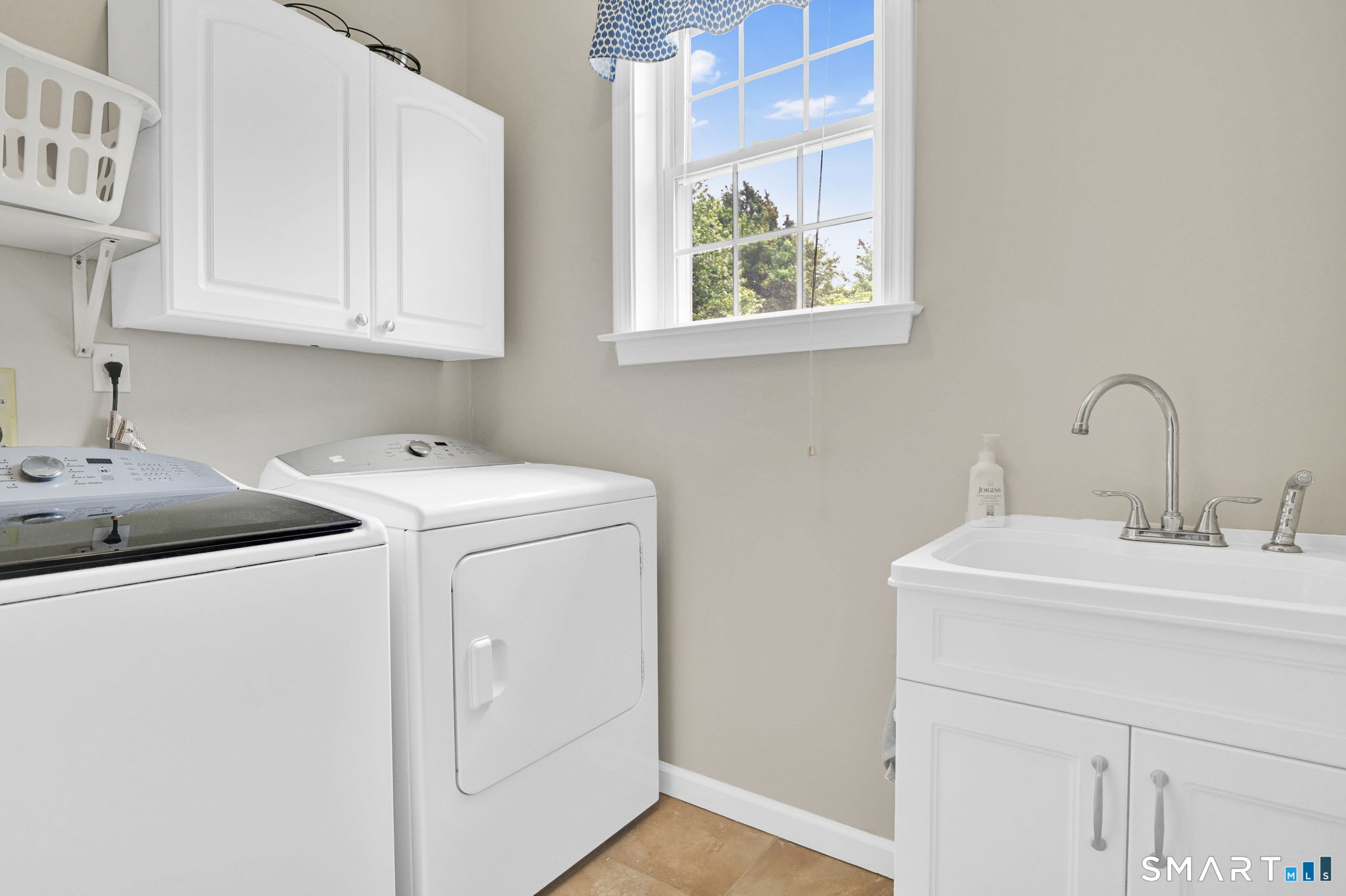 52 Sweet Meadow Drive South Windsor CT 06074