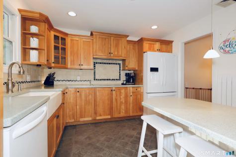 6 Hillside Court Brookfield CT 06804