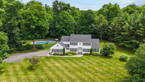 279 Coachmans Drive Southbury CT 06488
