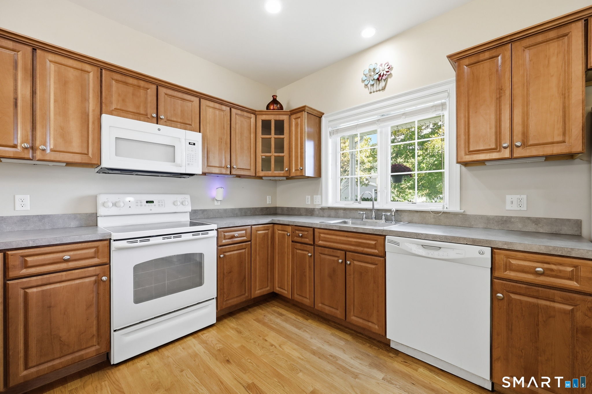 10 Hunt Glen Drive Granby CT 06035