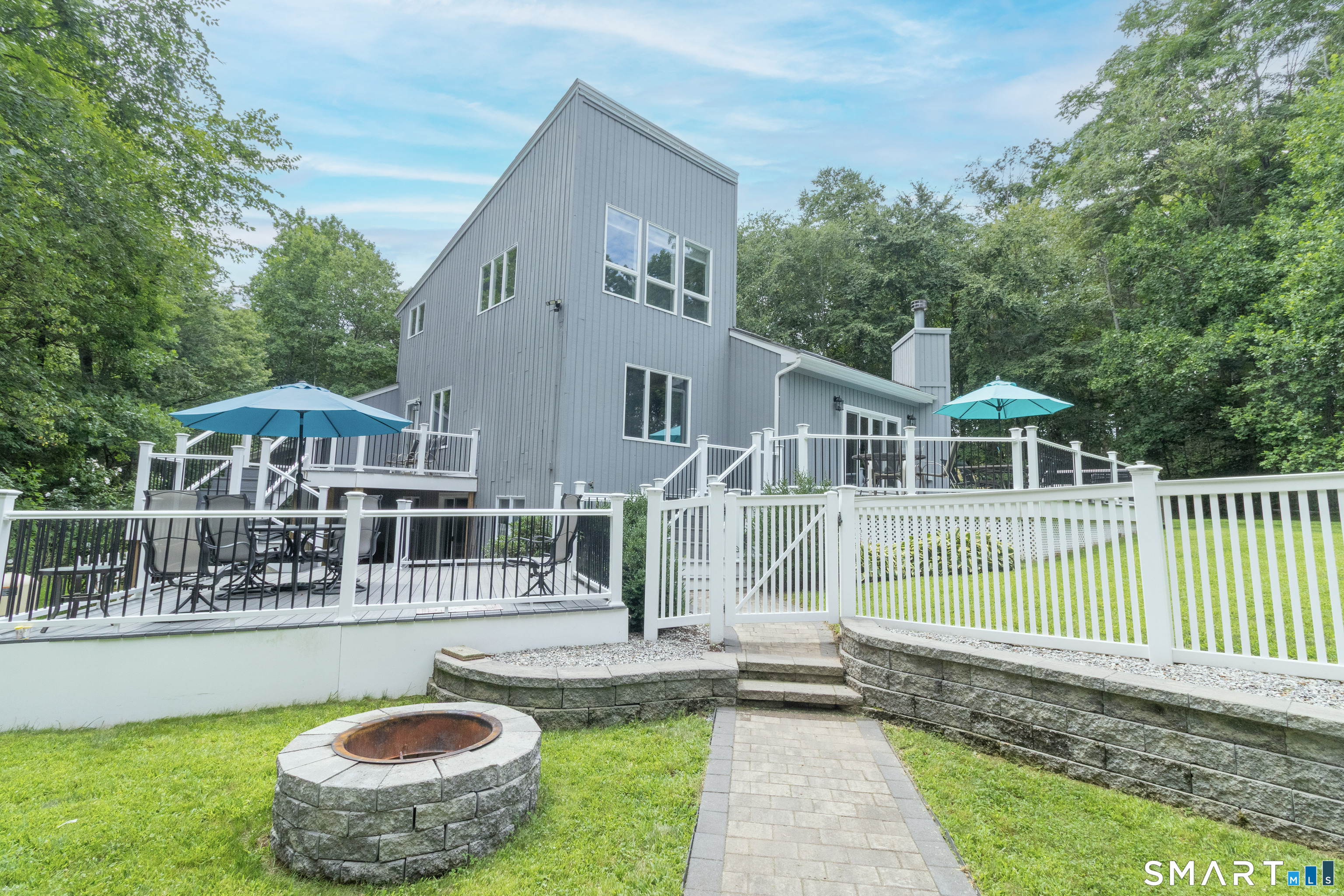 27 Wildwood Road North Branford CT 06405