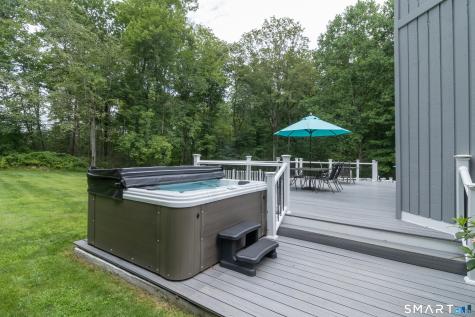 27 Wildwood Road North Branford CT 06405