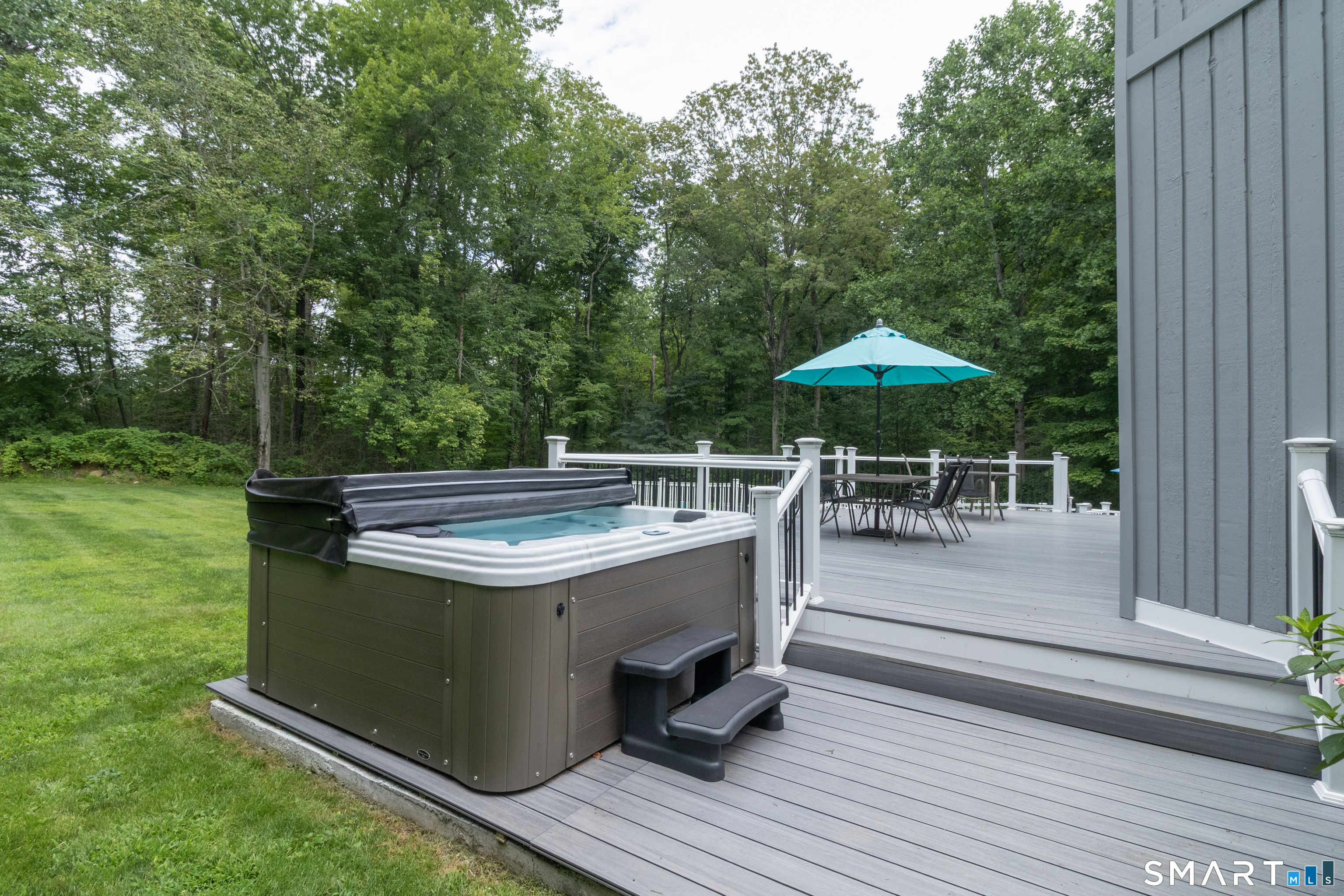 27 Wildwood Road North Branford CT 06405