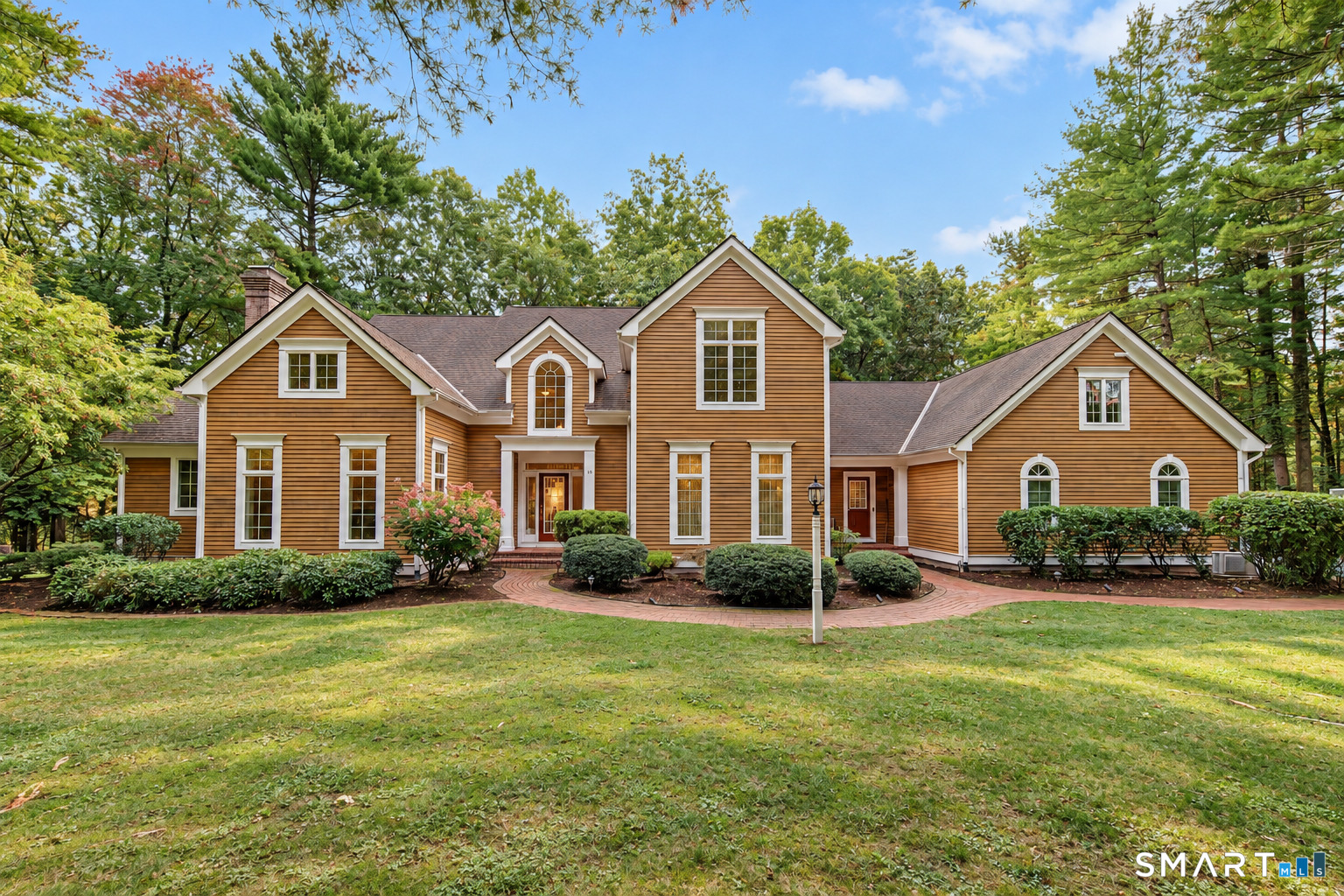 10 Whitman Pond Road Simsbury CT 06070