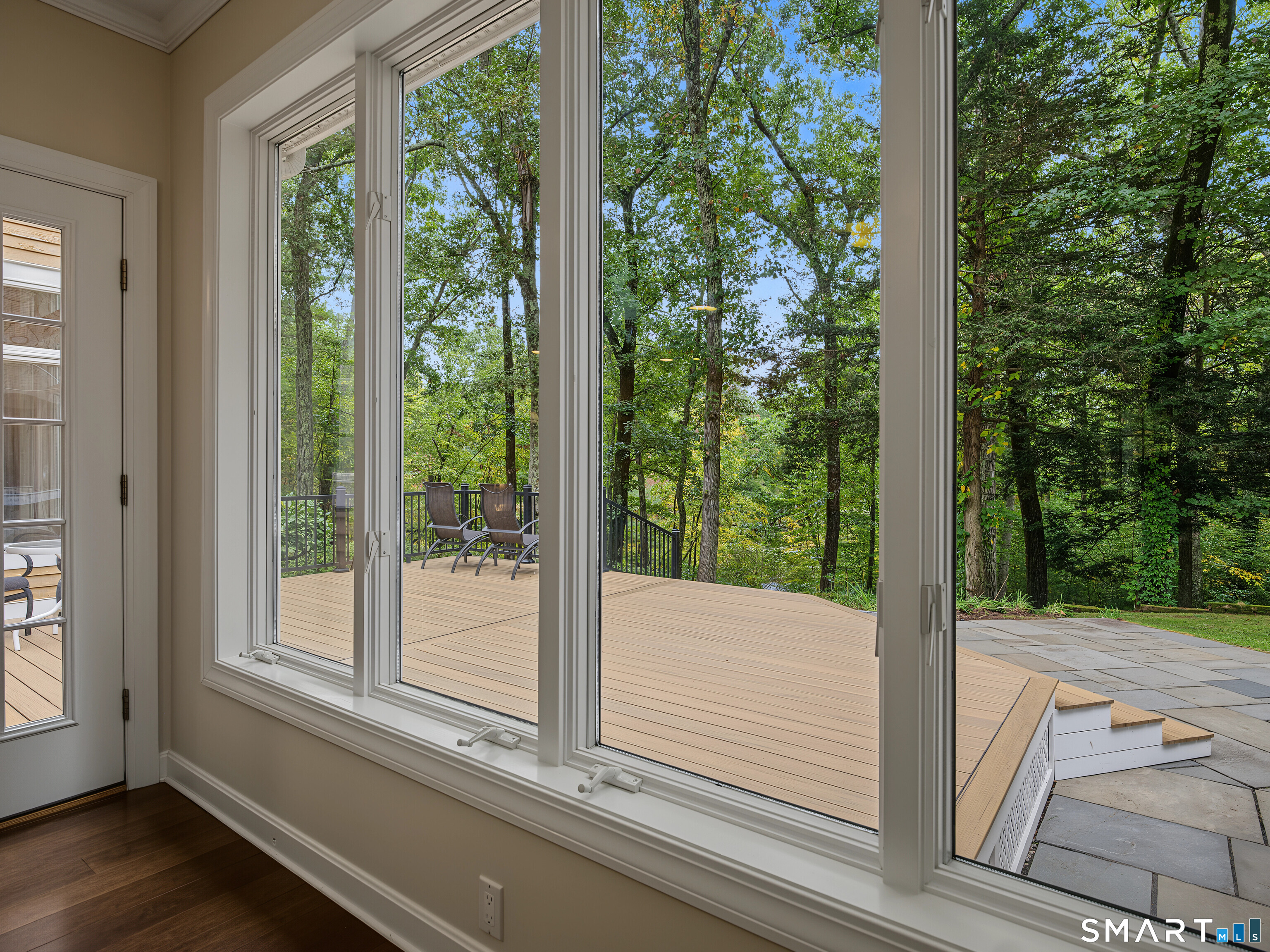 10 Whitman Pond Road Simsbury CT 06070