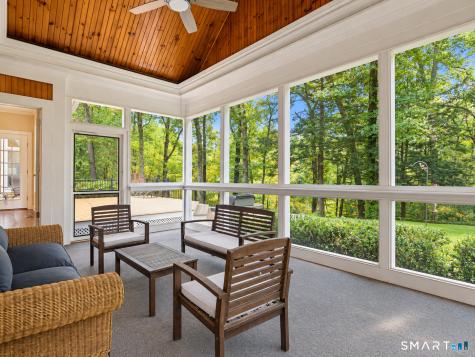 10 Whitman Pond Road Simsbury CT 06070