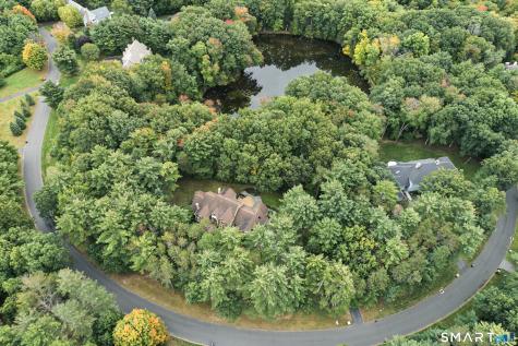 10 Whitman Pond Road Simsbury CT 06070