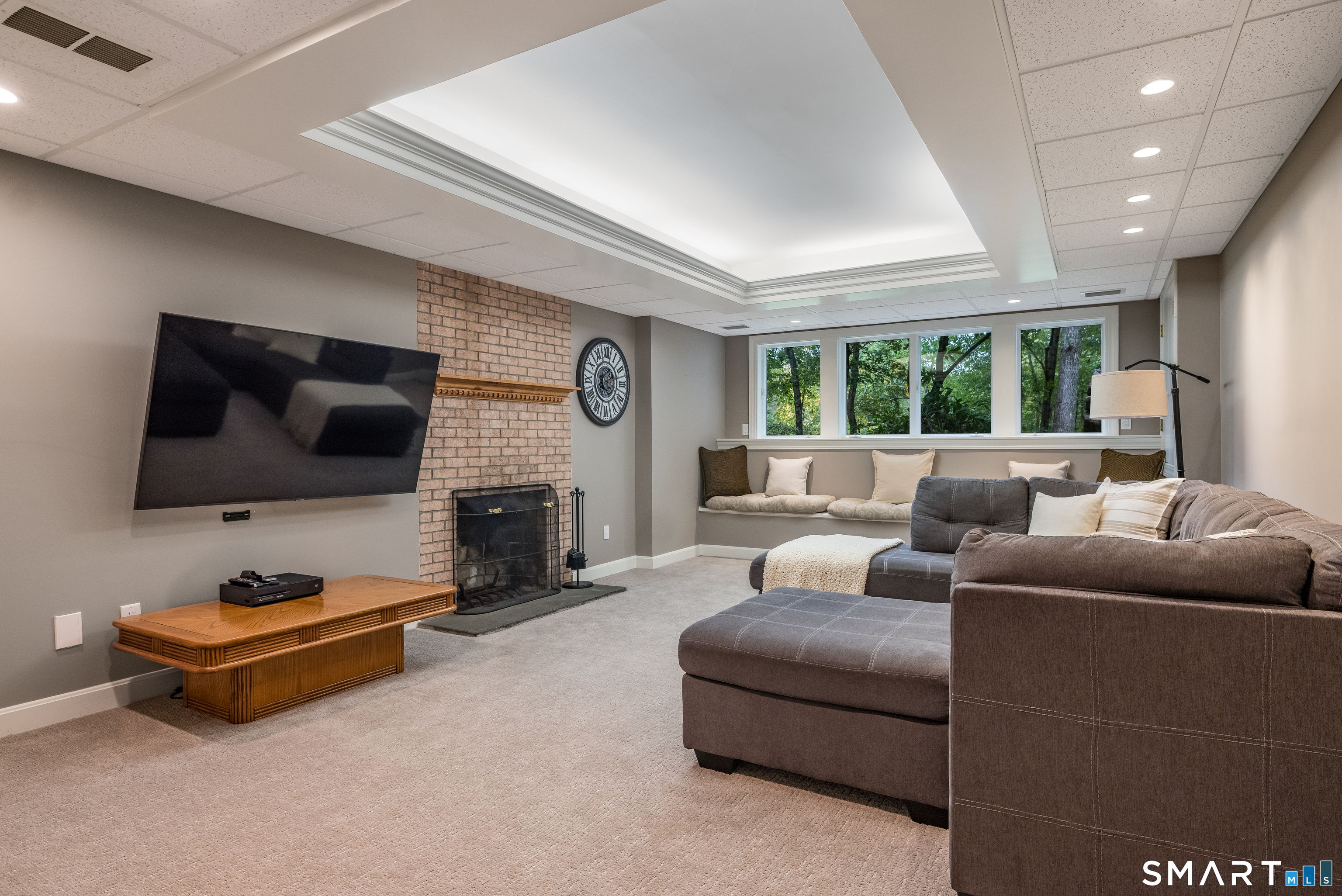 10 Whitman Pond Road Simsbury CT 06070