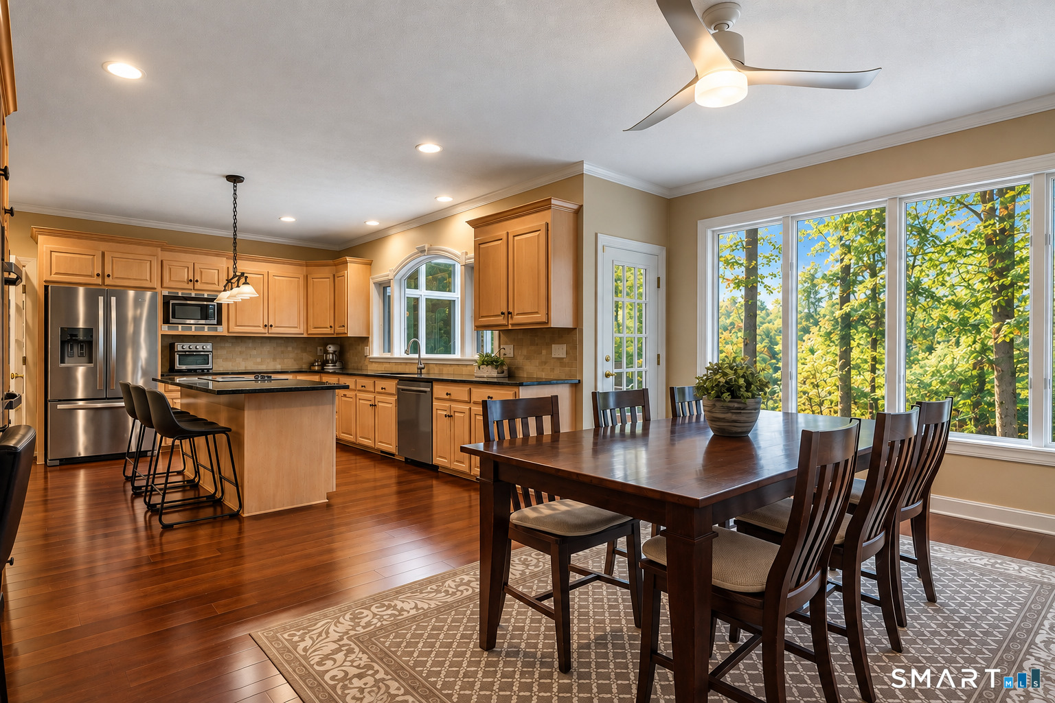 10 Whitman Pond Road Simsbury CT 06070