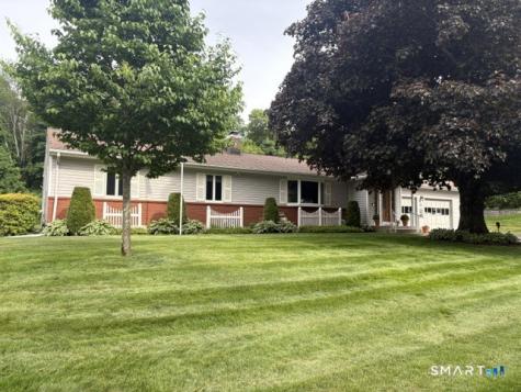 68 Earl Avenue Hamden CT 06514
