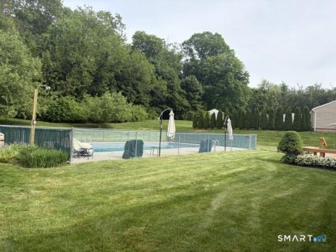 68 Earl Avenue Hamden CT 06514