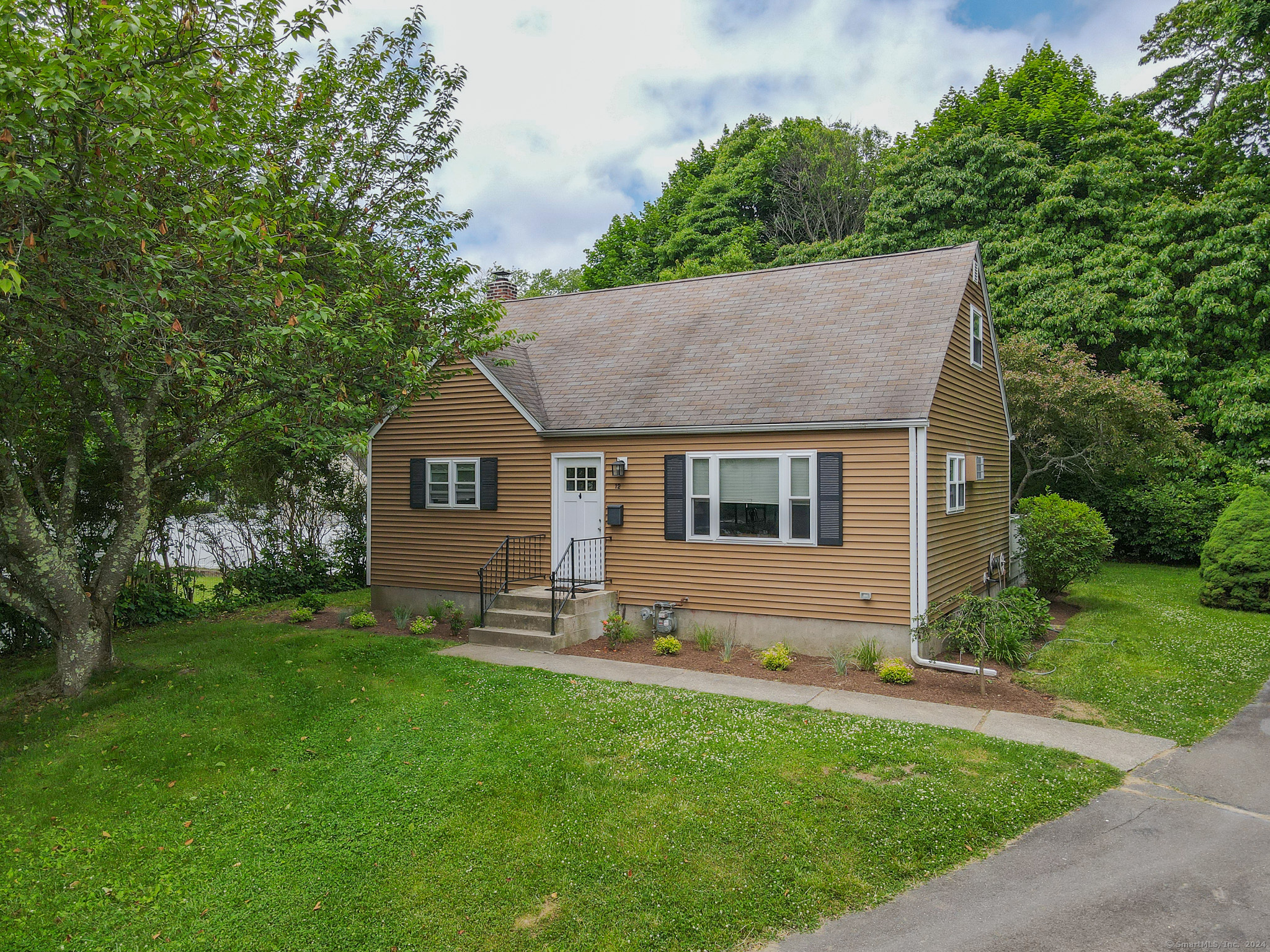 12 Corona Circle Milford CT 06460