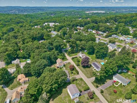 30 Adella Street Naugatuck CT 06770